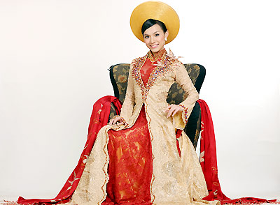 Traditional Bridal Gowns on Traditional Oriental Bridal Gowns    White Carpet